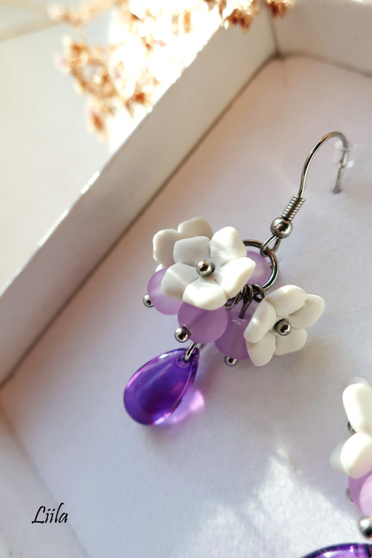 Viola - keramiikkakoru pisarahelmellä, eri värejä