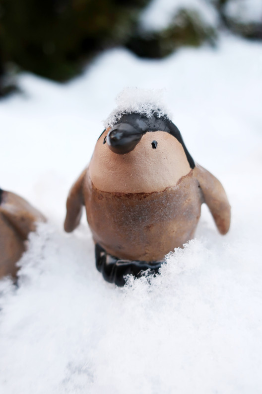 Pingviini -keramiikkaeläin