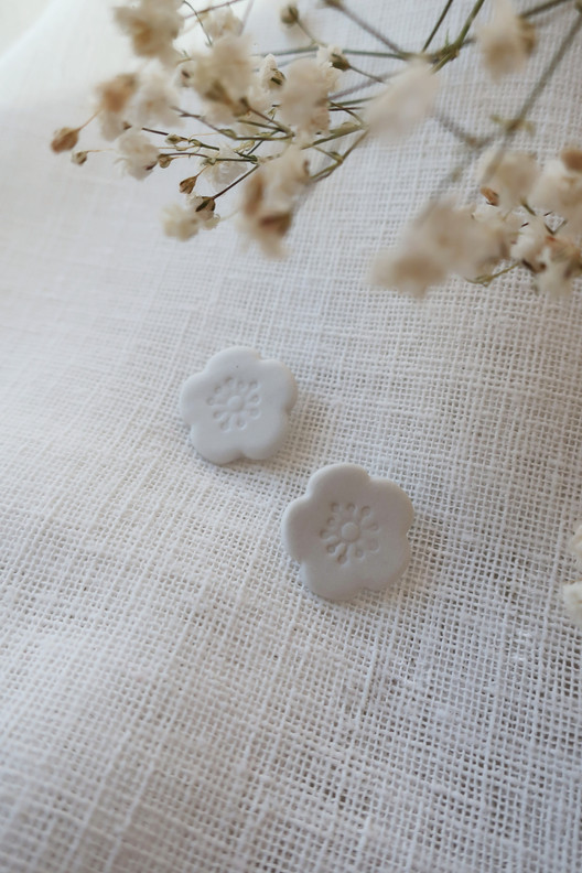 Kukka - keramiikkanappi, eri värejä