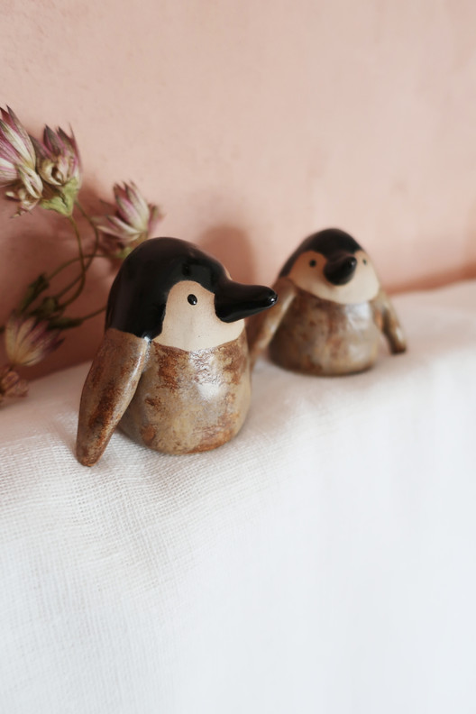 Pingviini -keramiikkaeläin