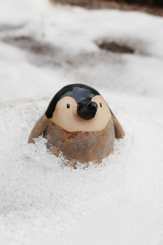 Pingviini -keramiikkaeläin