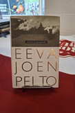 Joenpelto, Eeva: Eteisiin ja kynnyksille