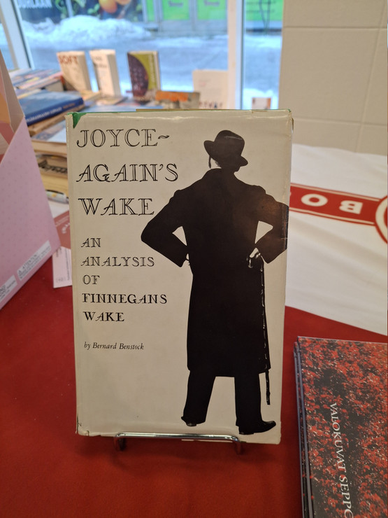 Benstock, Bernard: Joyce-Again's wake: An analysis of Finnegans wake