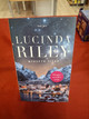 Riley, Lucinda: Myrskyn sisar