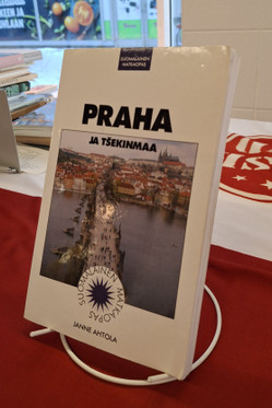 Ahtola, Janne: Praha ja Tsekinmaa