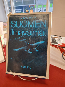 Uola, Mikko: Suomen ilmavoimat 1918-1939