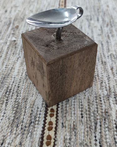 Kynttiläalusta