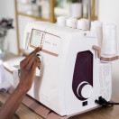 HUSQVARNA® VIKING® AMBER™ Air S | 600 Coverlock