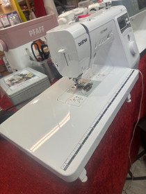 Lisäpöytä Brother NV,A ja Disney sarjat