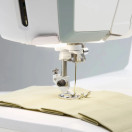 HUSQVARNA® VIKING® DESIGNER TOPAZ™ 55Q ompelukone NYT -15%