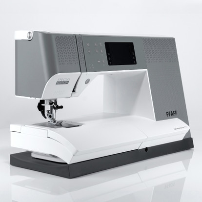 Pfaff Quilt expression 720  NYT 1895,- 