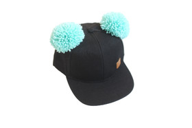 Tuplatupsulippis, musta mintun väriset tupsut