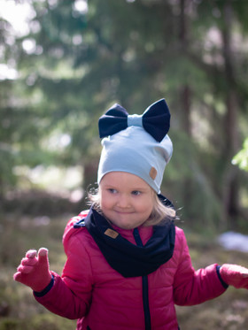 Rusettipipo, vaaleansininen mustalla rusetilla