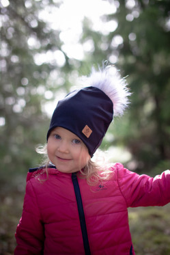 Karvatupsupipo, Night black