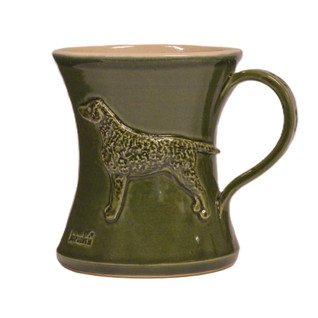 Kiharakarvainen noutaja muki