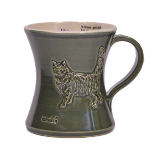 Kissa pitkäkarvainen muki