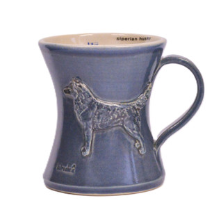 Siperianhusky (häntä ylhäällä) muki