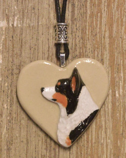 Welsh corgi pembroke sydänkaulakoru
