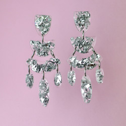 UUTUUS - Shiina - Useita Värejä