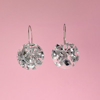 UUTUUS - Iina Renkaalla - Useita värejä