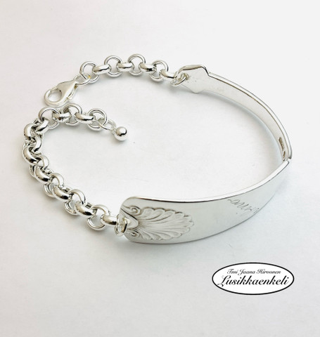 Lusikkarannekoru Musla Aino kaiverruksella