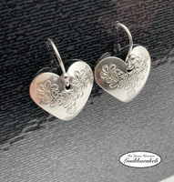 Sydänkorvakorut Kukkaset