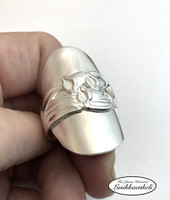 Leveä  Kielo koko 21