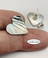 Nappikorvakorut  Sydänliekki 15 mm x 15 mm