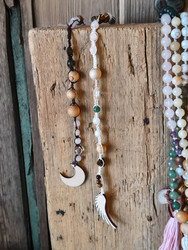 KUTSU- Kun ympärillä kuohuu / tilaustuote