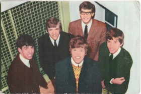 Suosikki-Jenkki keräilykortti N:o 88 - Hermans Hermits K3. (Käyt)