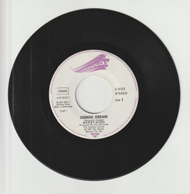 Moody Blues: Gemini Dream / Painted Smile 7
