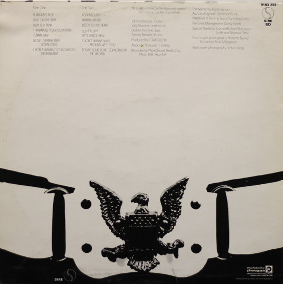 Ramones: Ramones LP (Käyt)