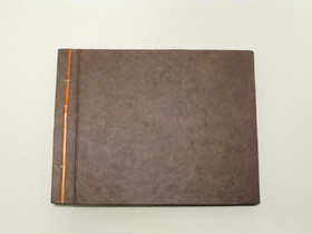 Valokuva-albumi, tummanruskea