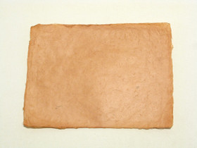 A4 kanelin ruskea, revitty reuna