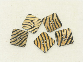 Puhvelinsarvinappi, seepra neliö