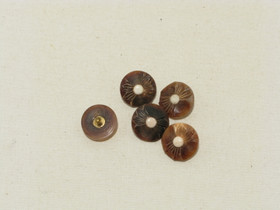 Puhvelinsarvi/luunappi, orvokki, kantanappi