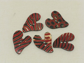 Puhvelinsarvinappi, sydän, punainen