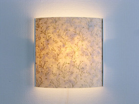 Seinävalaisin, kultaköynnös, valkoinen runko