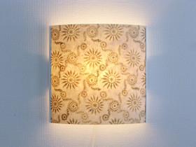 Seinävalaisin, kulta-aurinko, valkoinen runko