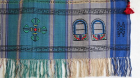 Dhukuti-liina sinisävyinen, kapea