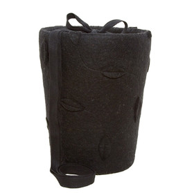 C24 garland, black, felt cone