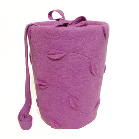 C18B garland, light lilac, felt cone