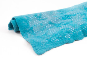 Vaalea turkoosinsininen C20. Paksuus 3 mm. Koko 50 x 50 cm