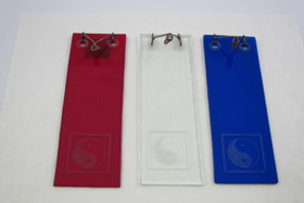 Kirkas lasinen suitsuketeline Yin-Yang