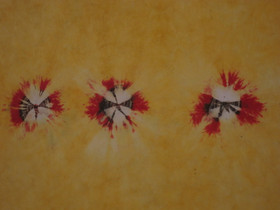 50 x 70 cm batik-värjätty lokta-paperi keltainen, kalanteroitu