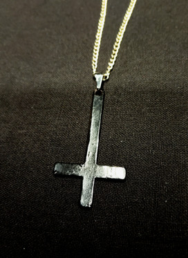 Satanic cross small (black color)