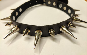 Spike neclacklace/choker with long and small spikes