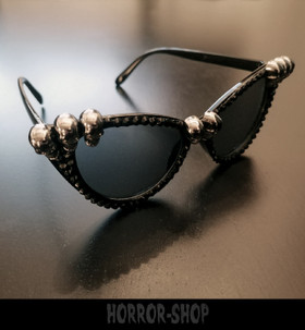 Mistress of the Dark, Cat Eye sun glasses