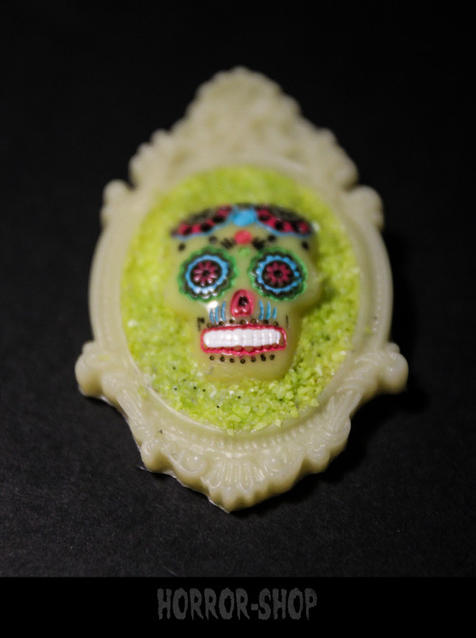 Sugarskull brooch,  bone white (10)