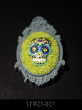 Sugarskull brooch, Strange green (14)